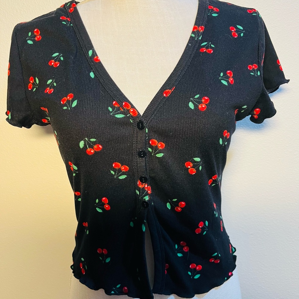 BUNDLE 2 TOPS Skylar + Madison Yellow Floral & Rue 21 Black with Cherrys